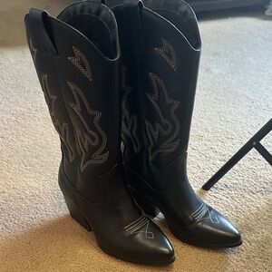 Soda Black Embroidered Heeled Boots